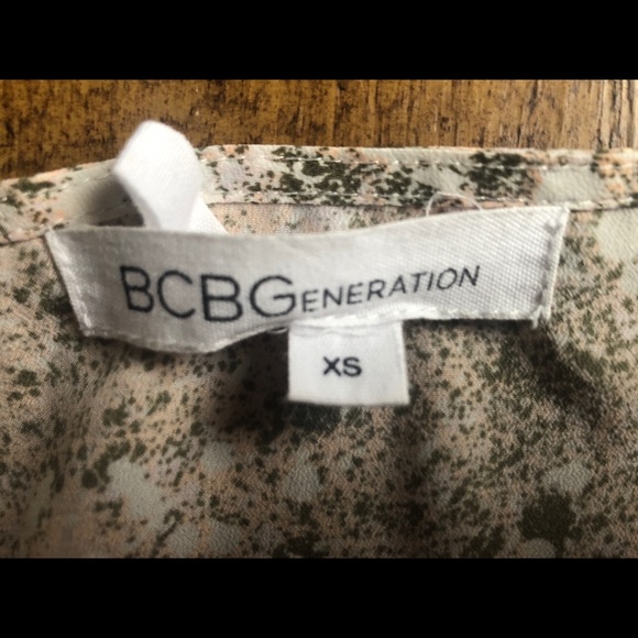 BCBGeneration sheer tank - Picture 4 of 4